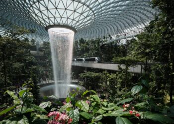 Forbes Travel Guide: The World’s Best Airlines & Airports 2025